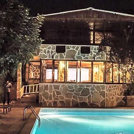 Pataros Hotell Gelemiş