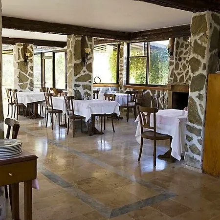 Pataros Hotell