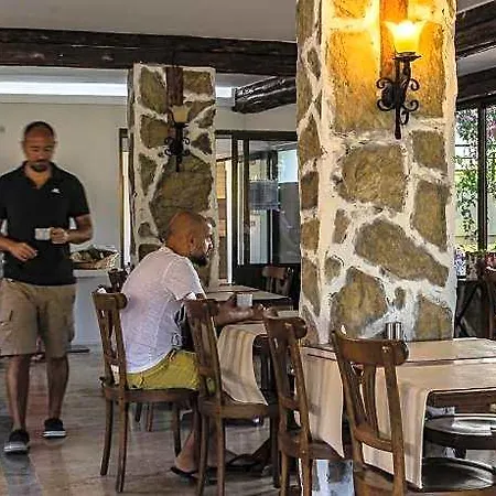 Pataros Hotell Gelemiş