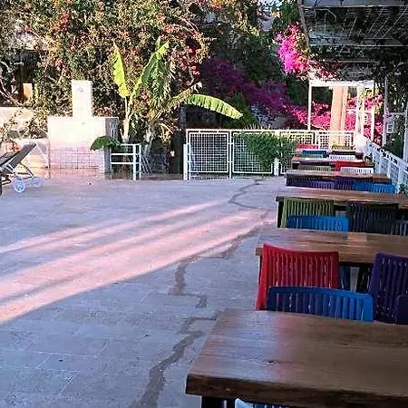 Pataros فندق Gelemiş
